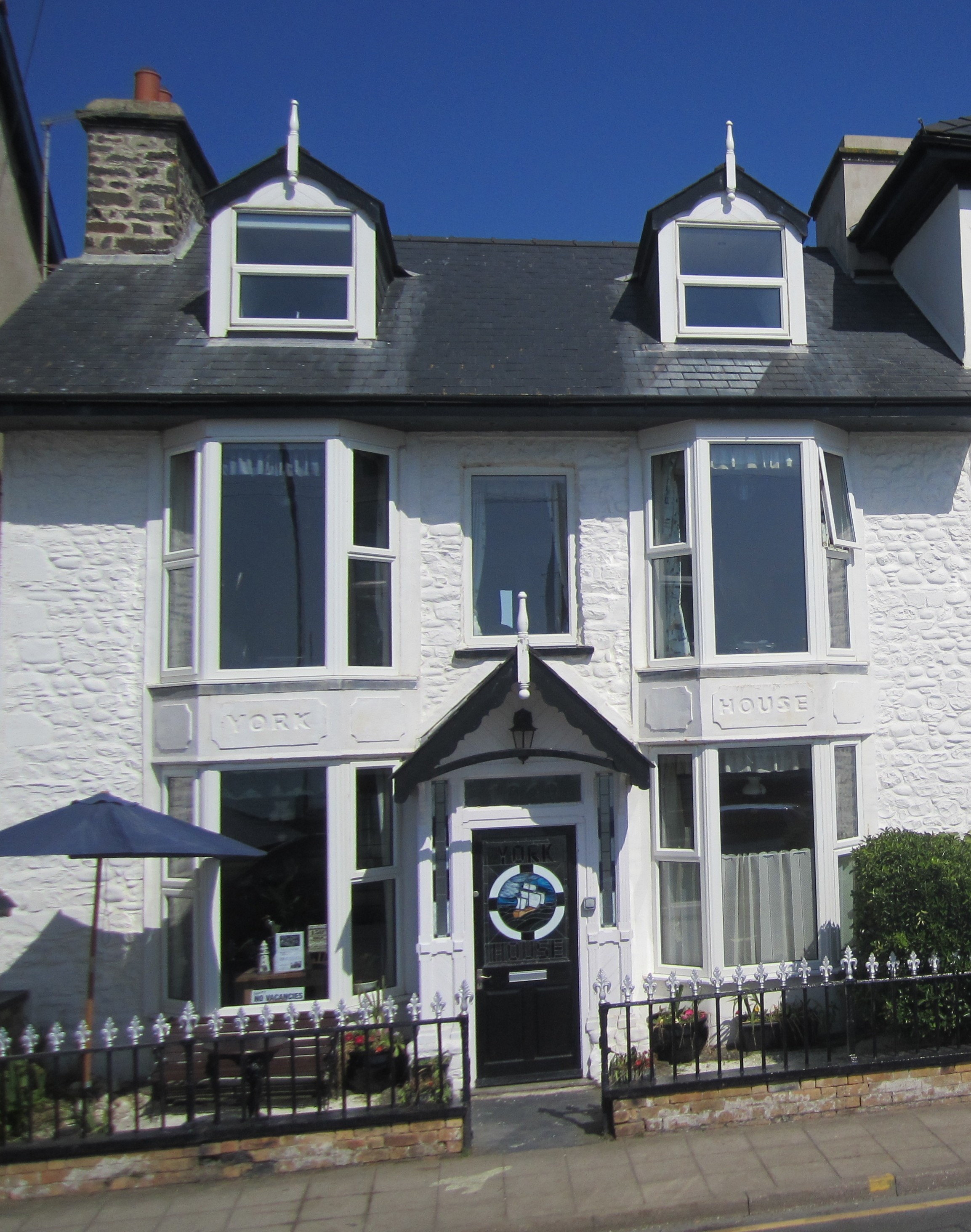 Bed and breakfast borth